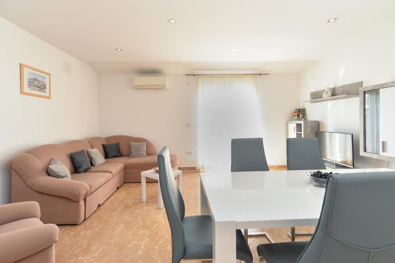 Apartment Patricia 1756 Pula Dış mekan fotoğraf